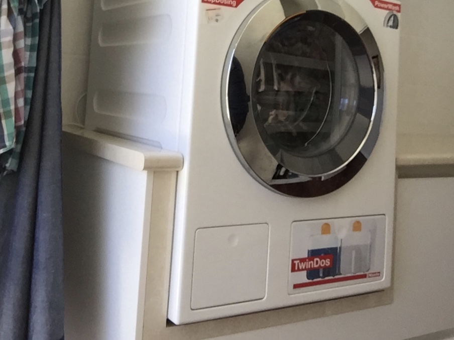 Laundry Bench Adjustment